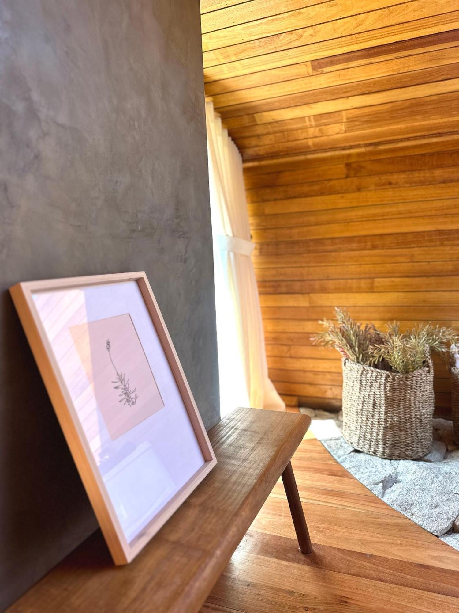 Vicenca Natural Refuge Lodge *